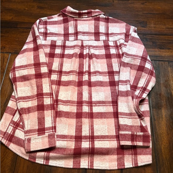 NEW Cozy Pink and Red Plaid Button Down Shirt/Shacket size L & GAP Belt Bag - Picture 7 of 7